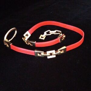 ST JOHN Gold Tone Link Red Leather Belt Made in Italy 32"-37" L